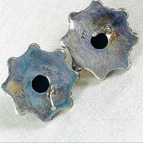 Green Amber cabochon button post earrings - Picture 4 of 7